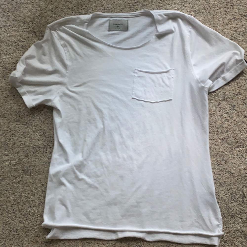 hemless white t shirt